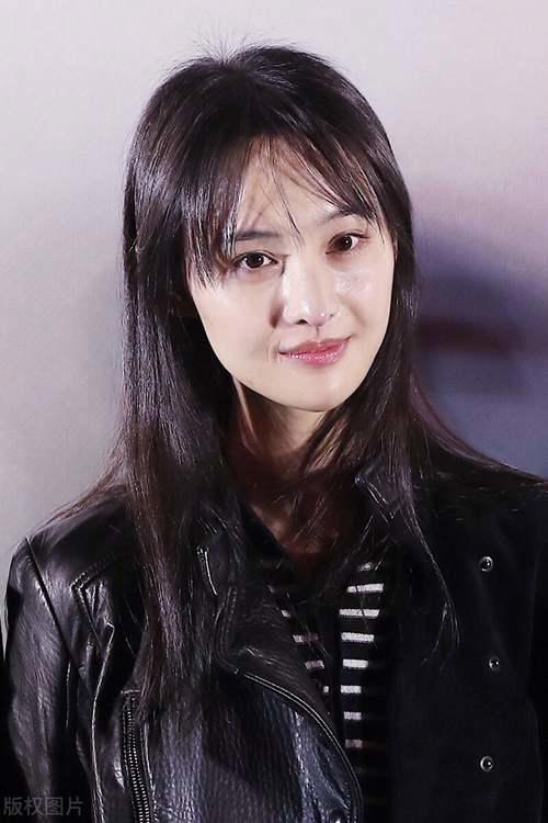 1年录制14档综艺 郑爽晒15亿元700方豪宅 无情炫富了