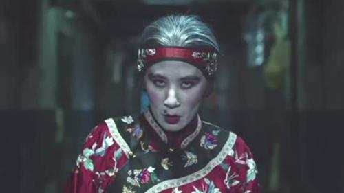 扮鬼吓人罚睡墓地是怎么回事