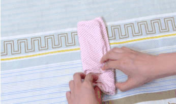 怎样叠衣服整齐好看 教你最实用的叠衣服技巧 衣服再多也不怕乱