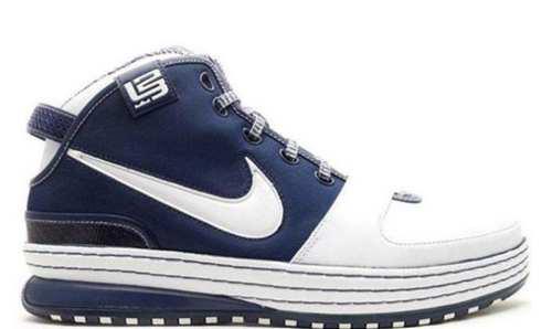 詹姆斯篮球鞋全系列介绍 lebron是最强的一代吗