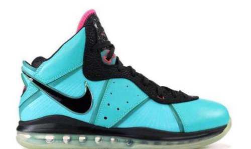 詹姆斯篮球鞋全系列介绍 lebron是最强的一代吗