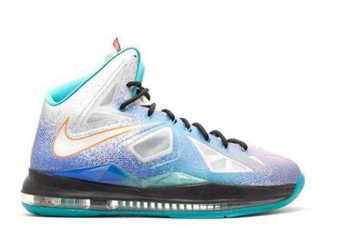 詹姆斯篮球鞋全系列介绍 lebron是最强的一代吗