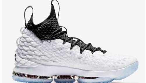 詹姆斯篮球鞋全系列介绍 lebron是最强的一代吗