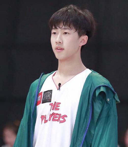周冬雨田明鑫分手原因是什么