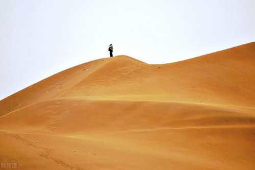 腾格里沙漠旅游攻略