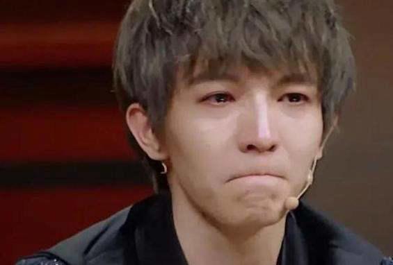 郭敬明于正们抄袭的事情 韩寒一针见血地道出了本质