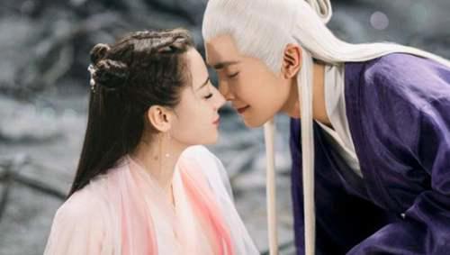 郭敬明于正们抄袭的事情 韩寒一针见血地道出了本质