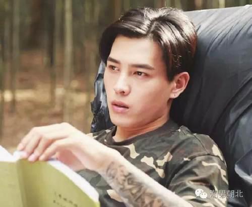 六个潮男必备的帅气男生发型