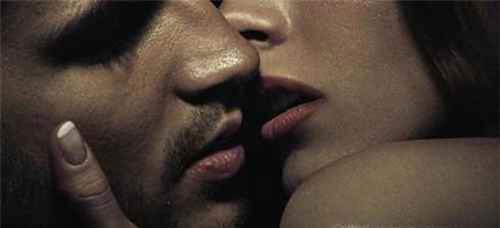 男人最喜欢的六种接吻！