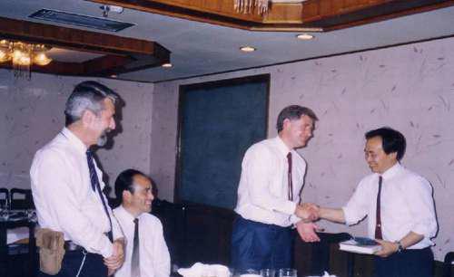 中国海外最大的 飞地 面积6000平方千米 民众可自由出入