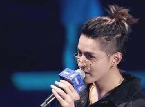 凤梨头发型怎么弄