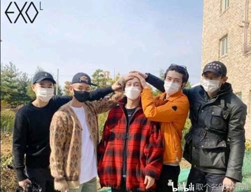 EXO EXO成员们的合照