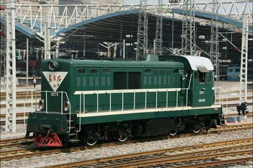 经典内燃机车东方红