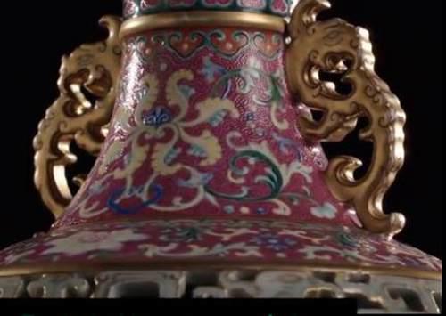 中国花瓶拍得6300万