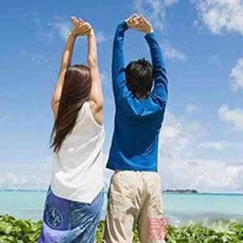 舌苔厚黄是怎么回事 舌苔厚黄是什么原因