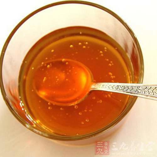 舌苔厚黄是怎么回事 舌苔厚黄是什么原因