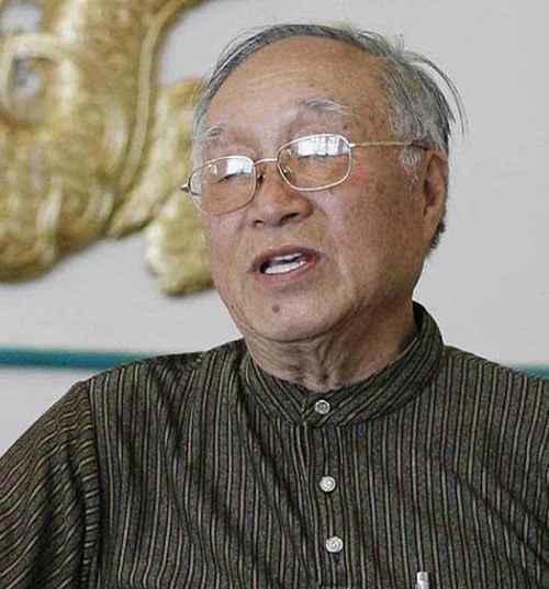 高晓松家世显赫名人辈出,高晓松的母亲父亲离婚了？