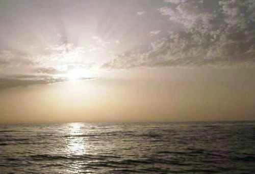 世界上最大的咸水湖面积