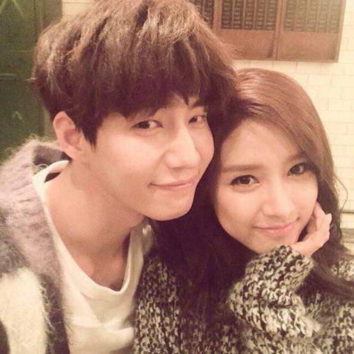 金素恩宋再临是情侣吗是什么关系