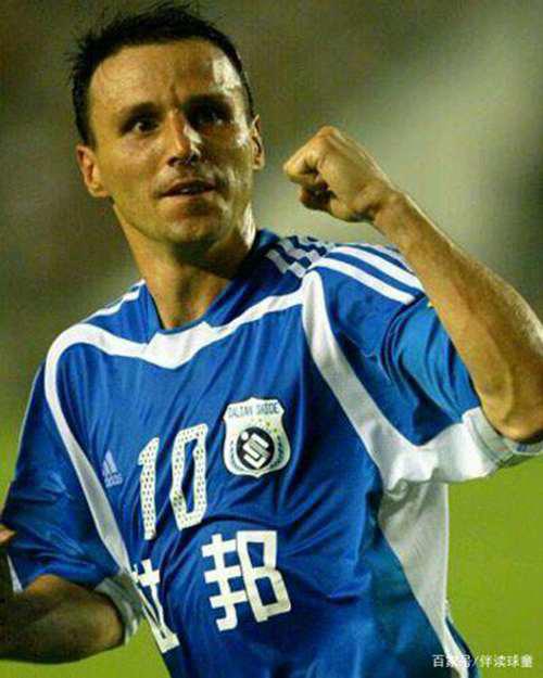 八冠王的大连万达大外援 世界级中场大师是内德维德的老大哥