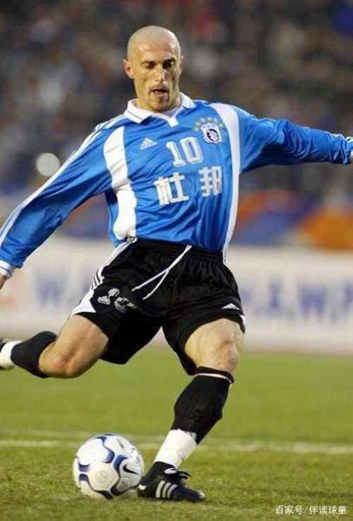 八冠王的大连万达大外援 世界级中场大师是内德维德的老大哥