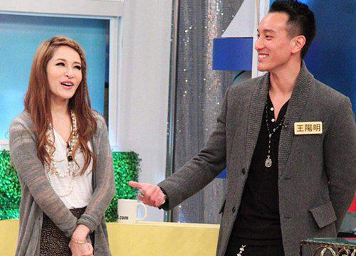 萧亚轩男友是谁 萧亚轩还没结婚呢？