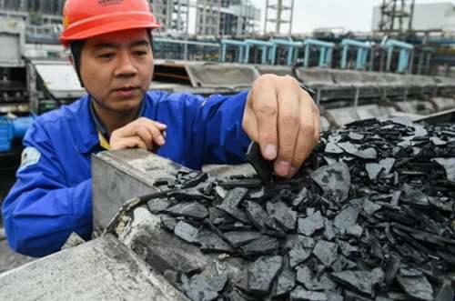 鄂尔多斯为啥从鬼城变富豪之城 七千个亿万富翁 房价9年翻6倍