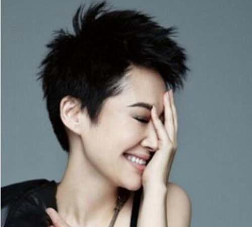 男女生中性发型如何扎