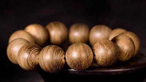 沉香手串保养5个方法 大神的经验分享