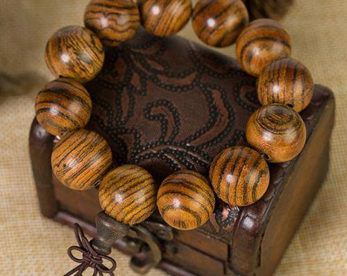 沉香手串保养5个方法 大神的经验分享