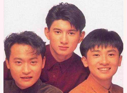 TFBOYS组合名存实亡 王俊凯王源千玺同台不同框 组合名已被除掉