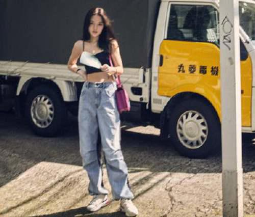 关晓彤性感蹦迪视频曝光 被骂不检点 荡妇羞耻 何时停止