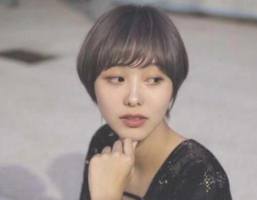 今最流行的学生头短发