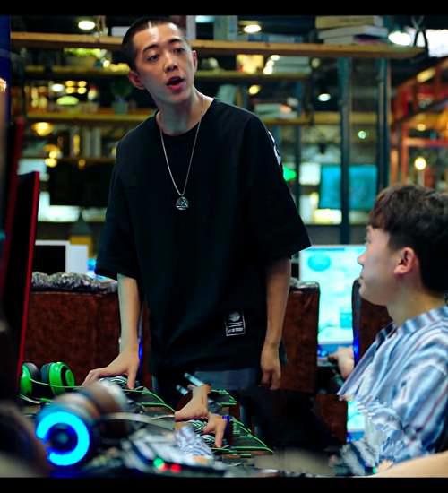 鹿晗演的穿越火线真的好看 是真的