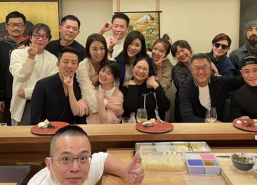 汪小菲与大s高调秀恩爱 还送大s定制的钻戒 钻戒上的字太暖心了