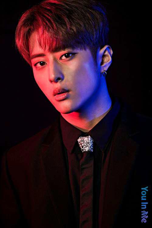 安利韩国混声组合KARD简介