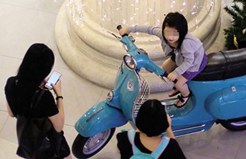 钟汉良的妻子是谁 太太谢易桦紧随甘做助理