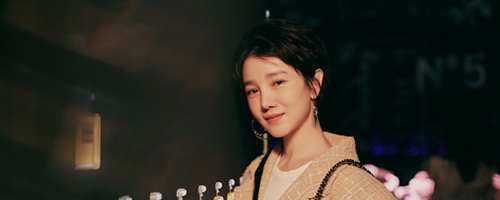 陈小纭和于小彤相差几岁