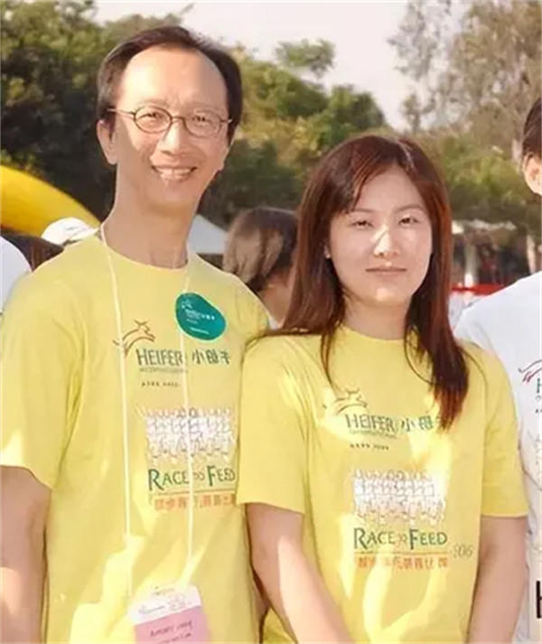 梁锦松简介资料(被称为香港财神爷)