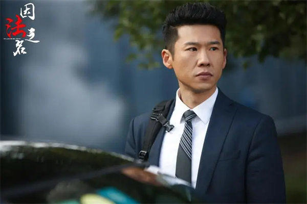 《狂飙》杨建扮演者演员王骁简介资料(跑了17年龙套)