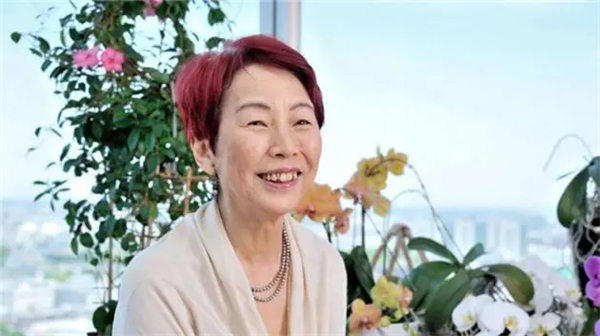 上野千鹤子简介资料(拍过很多小电影如今成了新时代偶像)