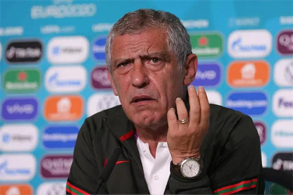 葡萄牙主帅桑托斯简介资料(葡萄牙止步8强他应负主要责任)