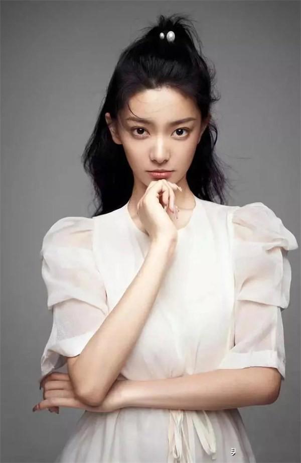 贺思浓个人资料简介(解说世界杯深陷舆论漩涡)