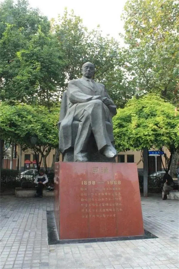 田汉人物资料介绍(中国现代话剧的奠基人)