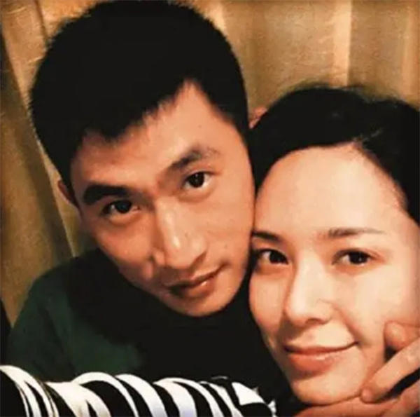 混血港姐郭羡妮个人资料简介(倒贴3套房下嫁到河南农村)