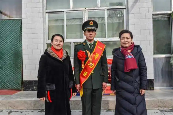 撒占才个人资料介绍(从农民工到一等功前无古人)