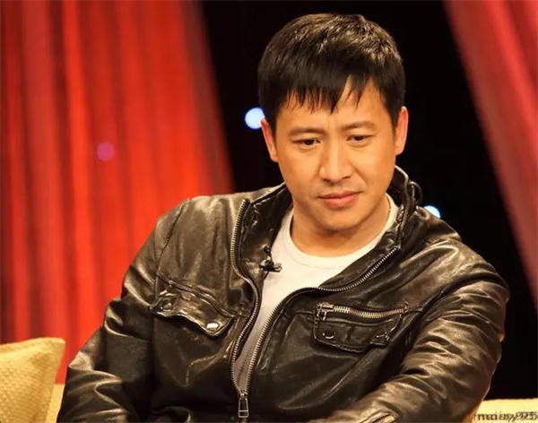 演员张国强个人资料介绍(被前妻抛弃又娶小7岁娇妻)