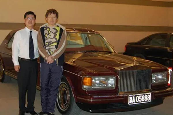 李春平传奇一生人物介绍(又被成为最牛软饭王)