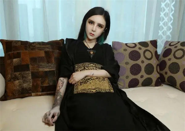 网红杀马特鼻祖沉珂个人资料介绍(如今复出显荒诞)