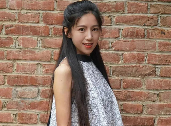 乡村小乔和麦小登未来谁更火(这俩人没少被网友比较)